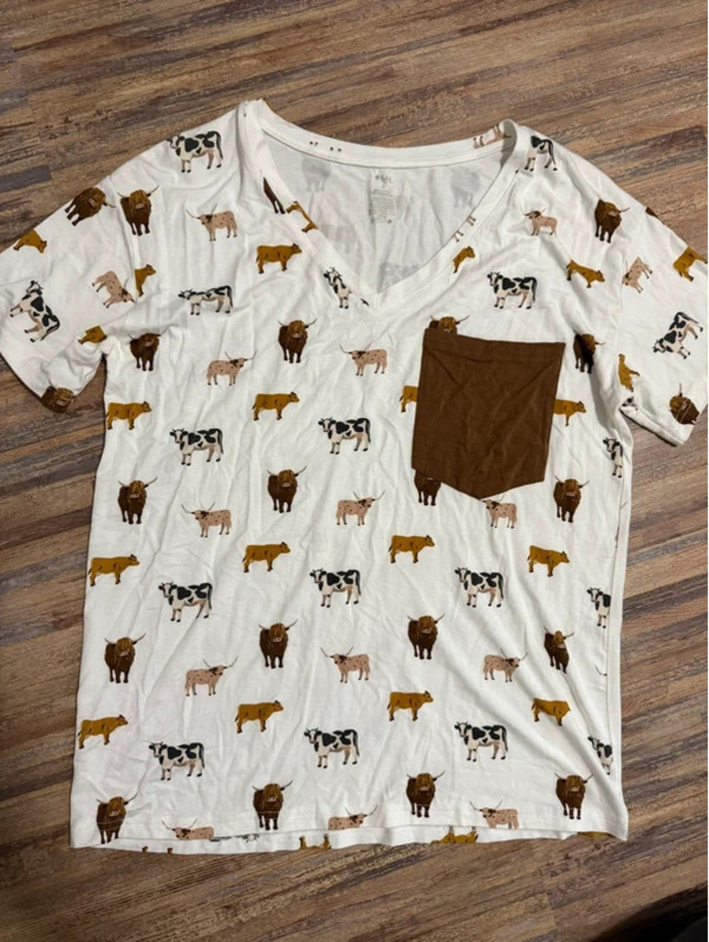 Kyte baby moo short sleeve women’s v neck pocket t shirt Small